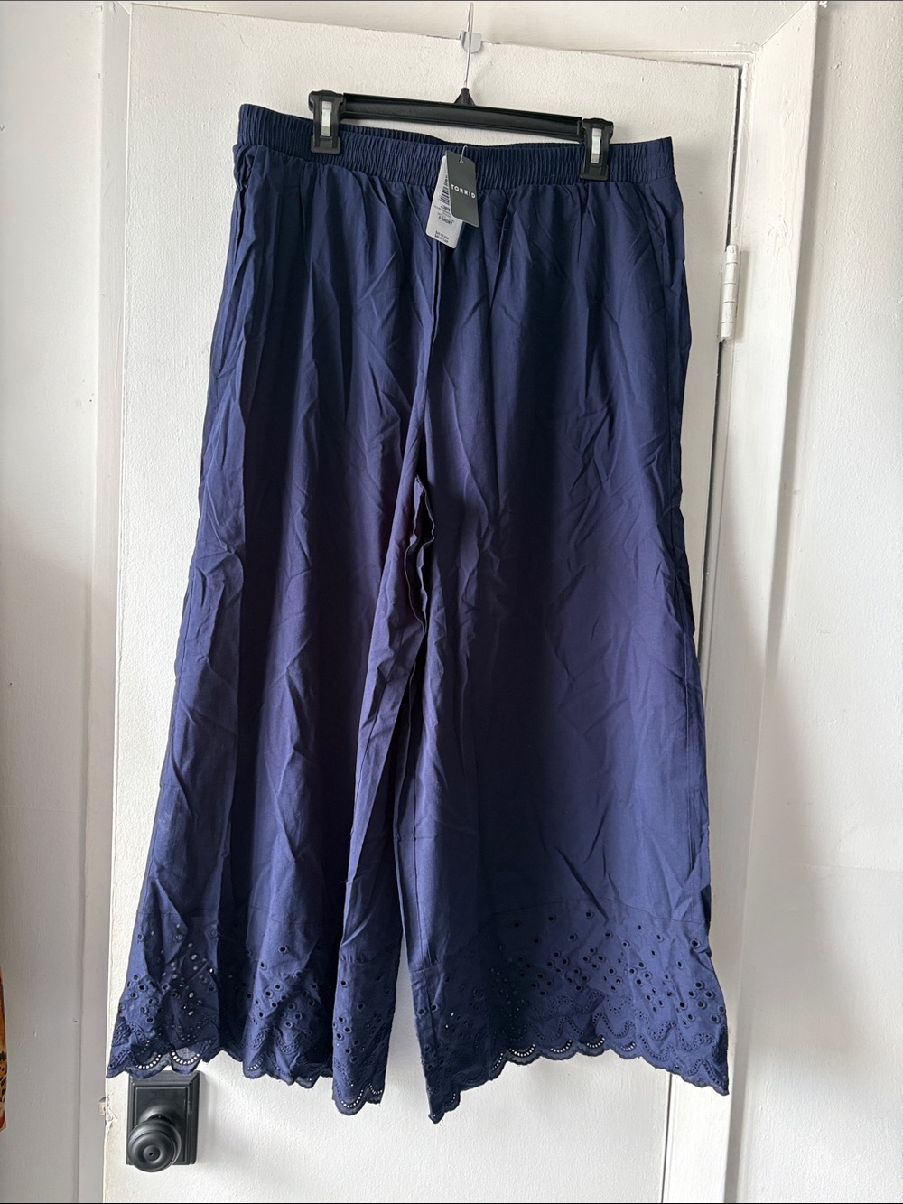 torrid 💯 cotton Navy Eyelet Hem Wide-Leg pants